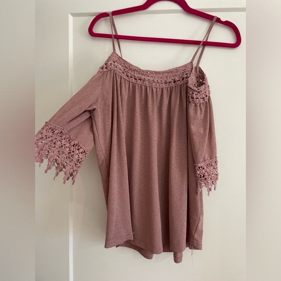 Mauve off the shoulder top XL - Picture 3 of 3
